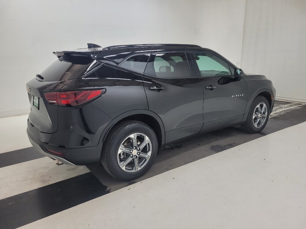 2024 Chevrolet Blazer in St. Louis, MO 63125 - 18137798 10