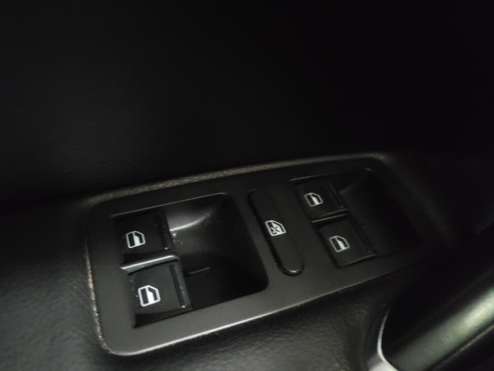 2018 Volkswagen Passat in Stone Mountain, GA 30083 - 18137802 27