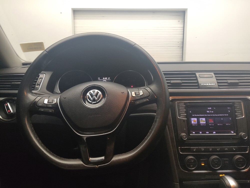 2018 Volkswagen Passat in Stone Mountain, GA 30083 - 18137802 22