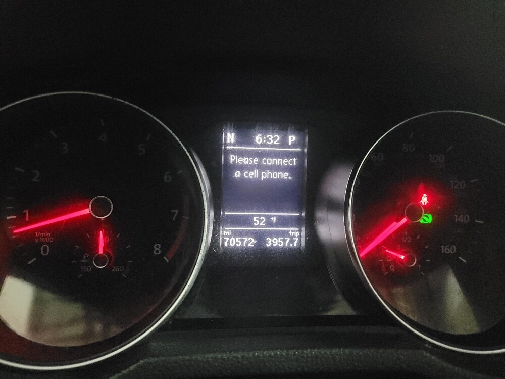 2018 Volkswagen Passat in Stone Mountain, GA 30083 - 18137802 23