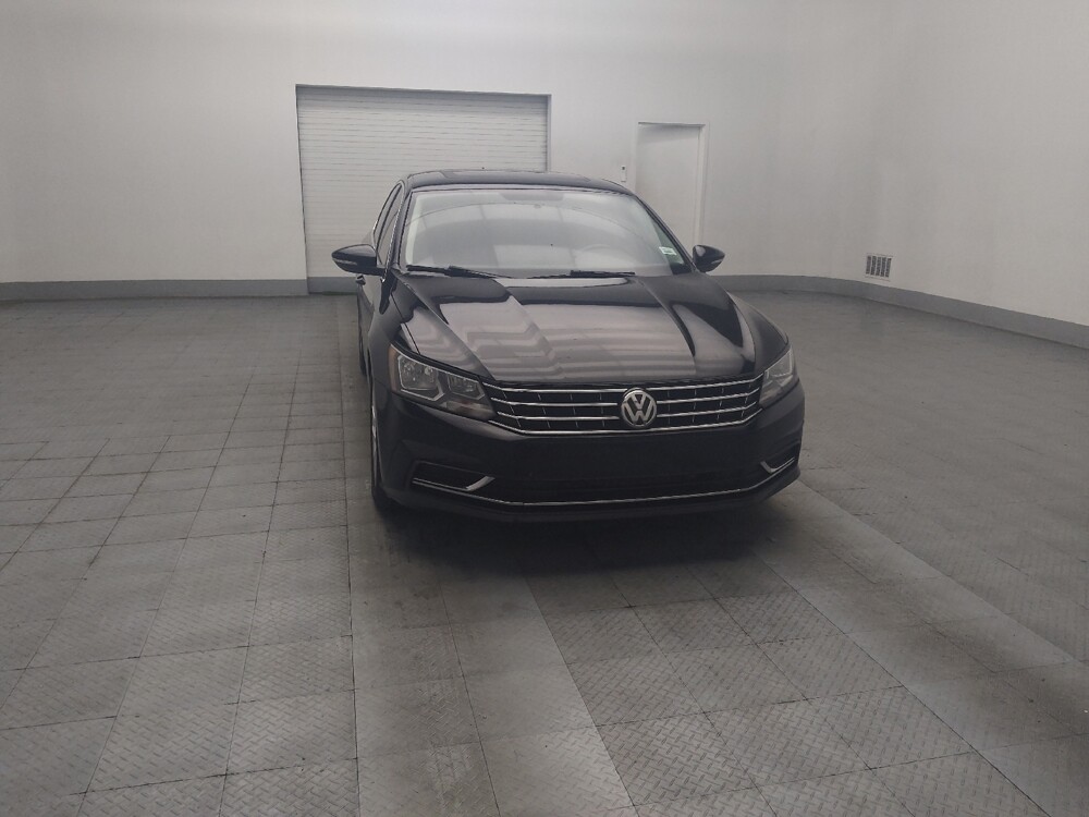 2018 Volkswagen Passat in Stone Mountain, GA 30083 - 18137802 14