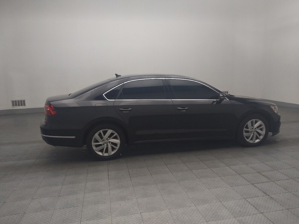 2018 Volkswagen Passat in Stone Mountain, GA 30083 - 18137802 10