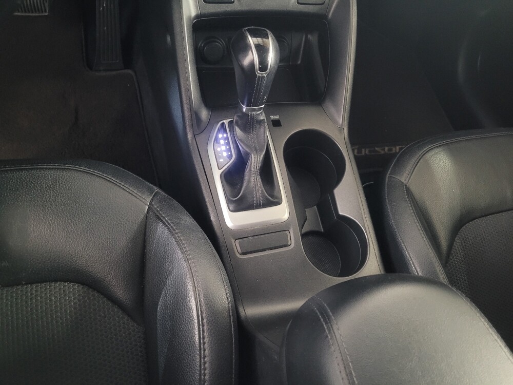 2015 Hyundai Tucson in Union City, GA 30291 - 18137808 26