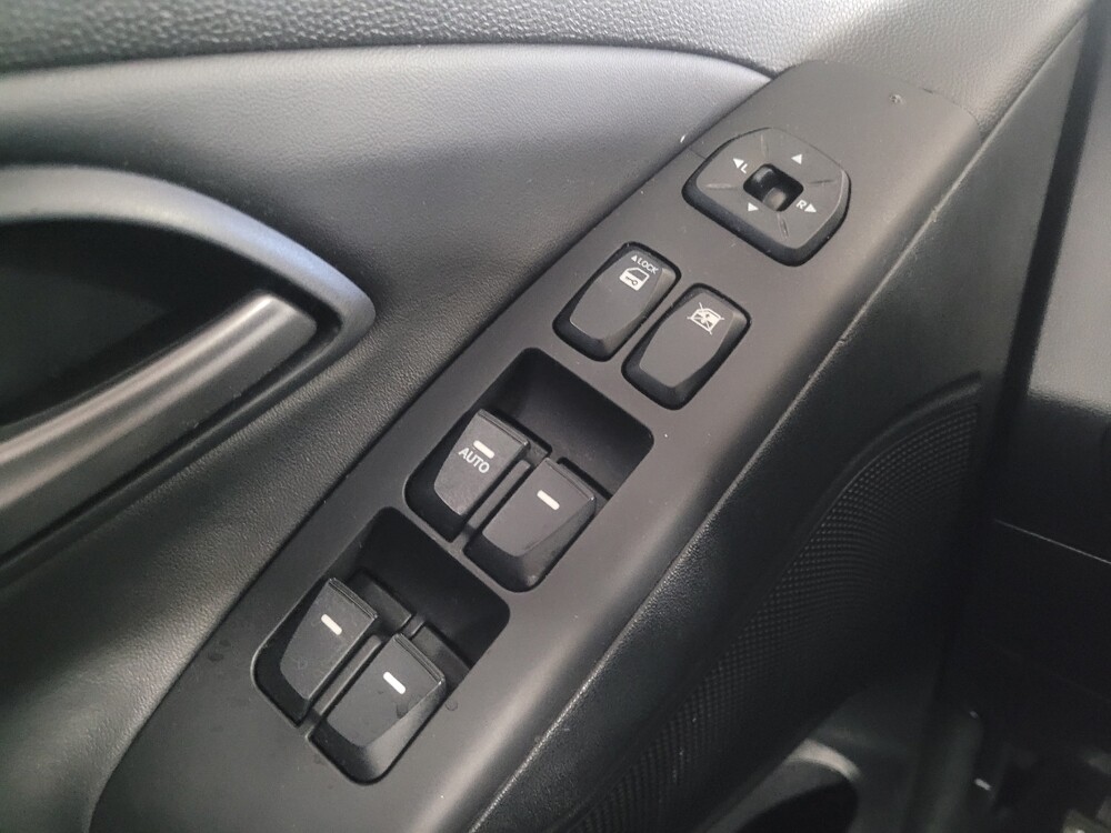 2015 Hyundai Tucson in Union City, GA 30291 - 18137808 27