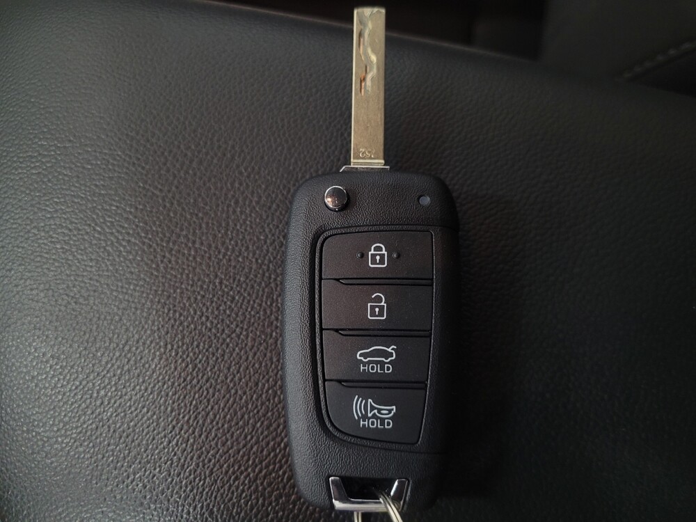 2025 Hyundai Elantra in Pelham, AL 35124 - 18137809 32