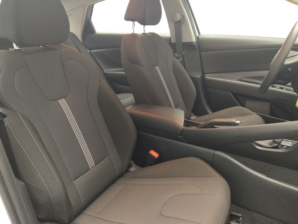 2025 Hyundai Elantra in Pelham, AL 35124 - 18137809 21