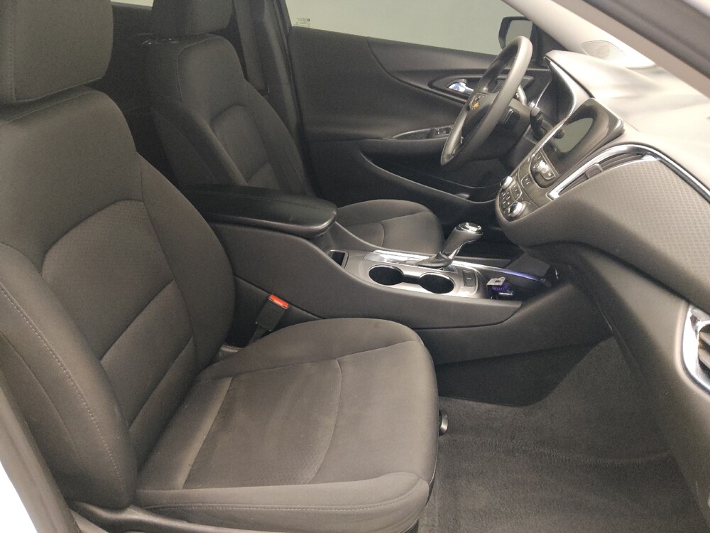 2020 Chevrolet Malibu in Union City, GA 30291 - 18137812 21