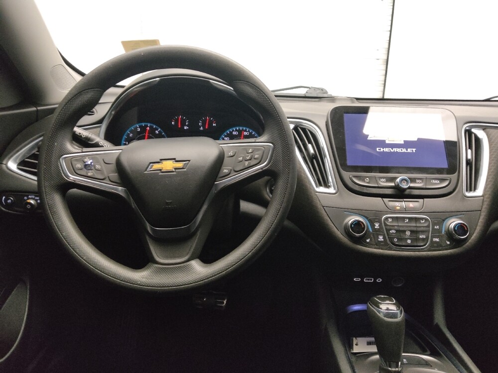 2020 Chevrolet Malibu in Union City, GA 30291 - 18137812 22