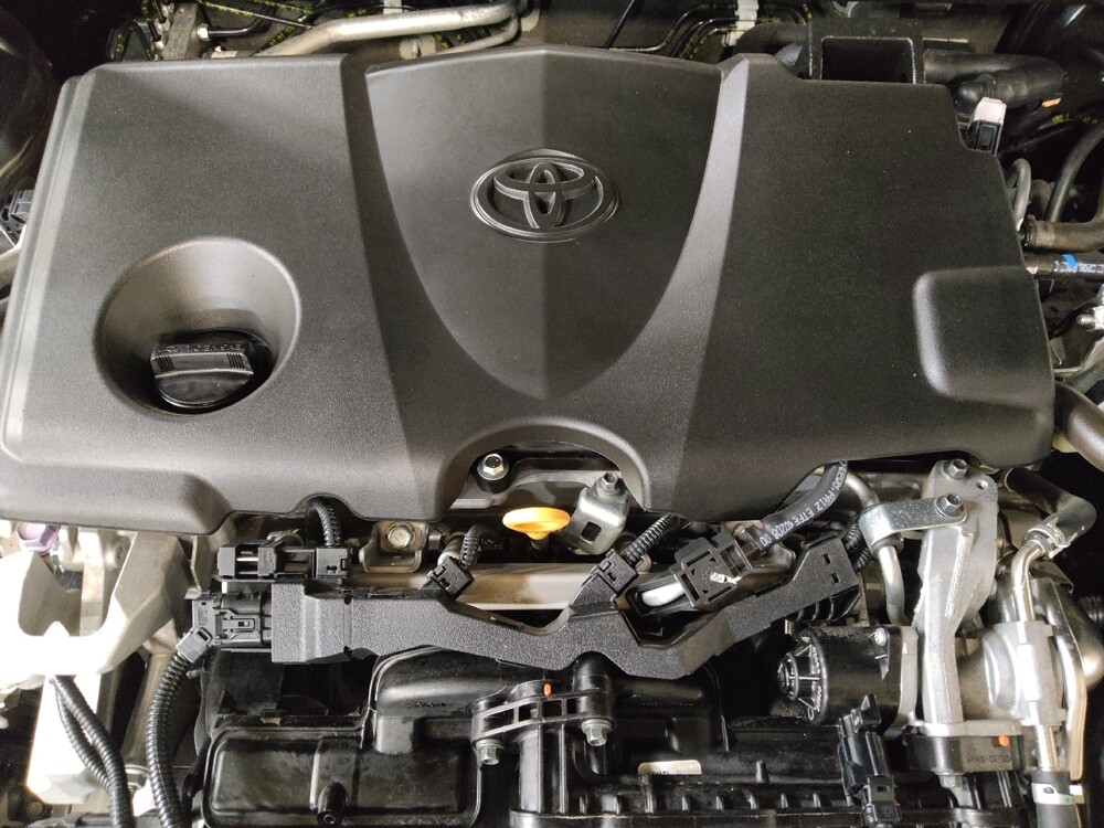 2020 Toyota Camry in Plano, TX 75074 - 18137845 30