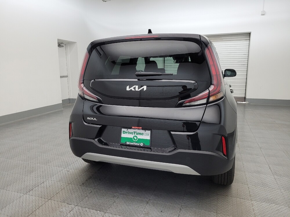 2025 Kia Soul in Phoenix, AZ 85015 - 18137854 7