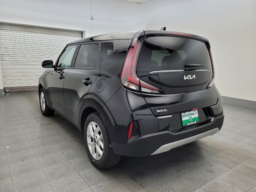 2025 Kia Soul in Phoenix, AZ 85015 - 18137854 5