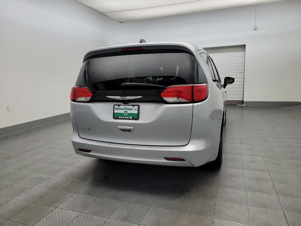 2022 Chrysler Voyager in Tucson, AZ 85705 - 18137856 7