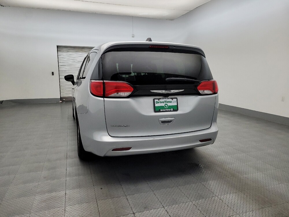 2022 Chrysler Voyager in Tucson, AZ 85705 - 18137856 6
