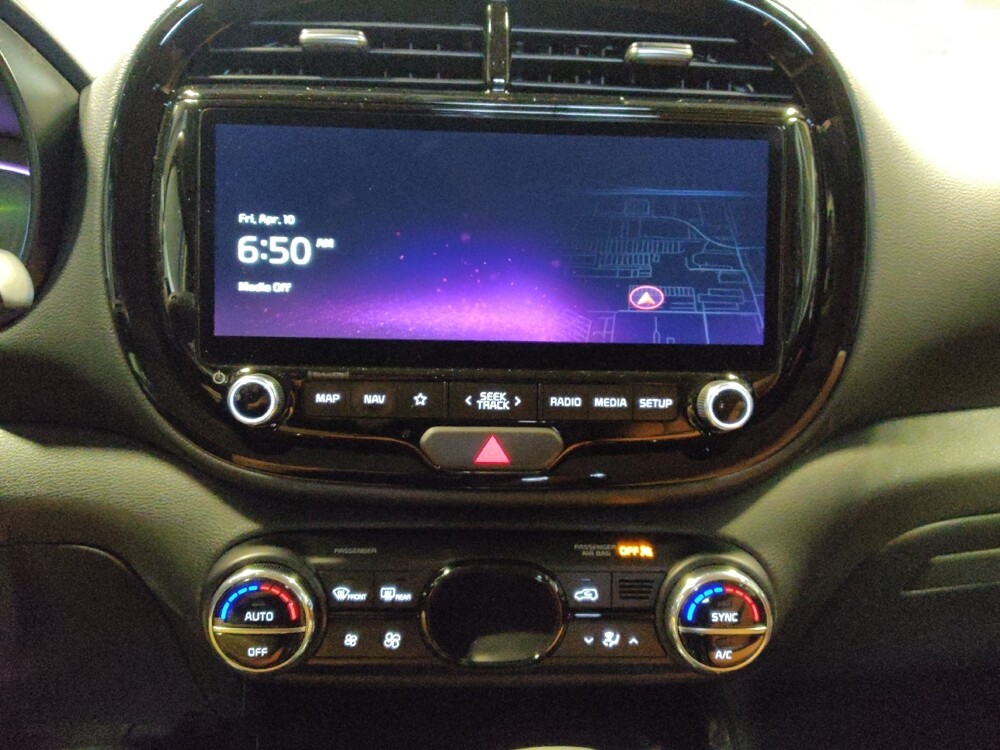 2024 Kia Soul in Chandler, AZ 85225 - 18137859 25