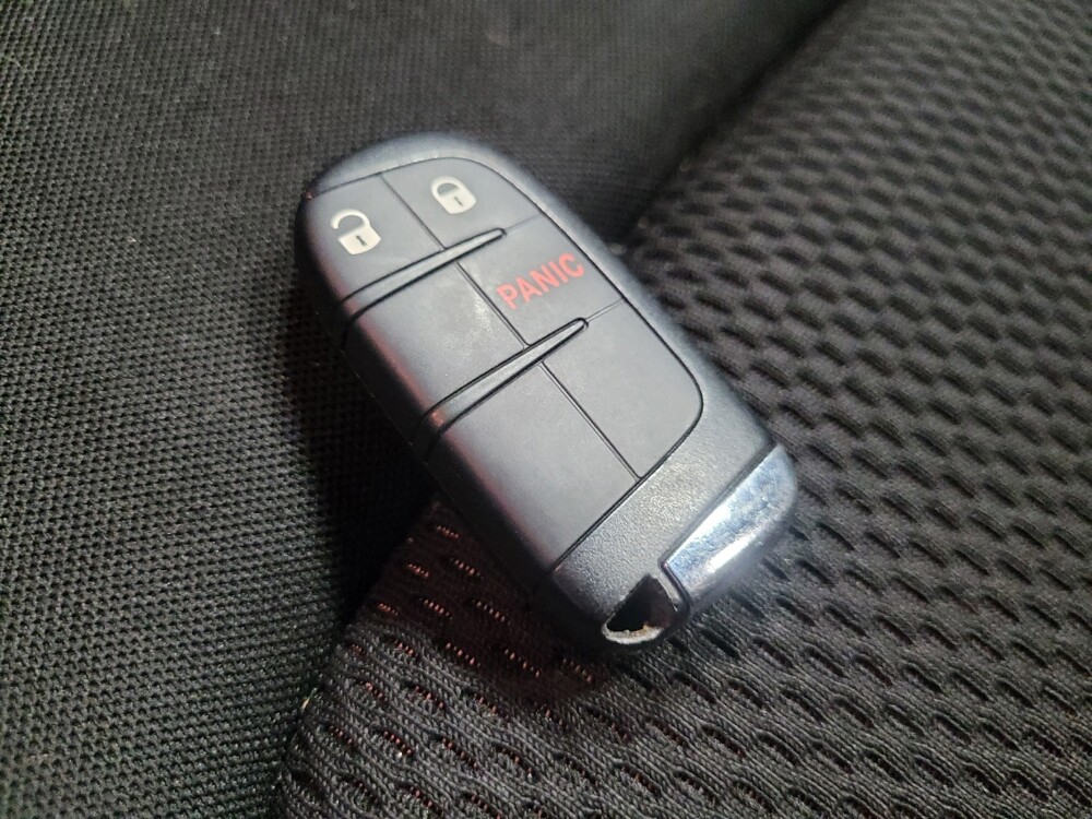 2023 Jeep Renegade in Glendale, AZ 85301 - 18137866 32