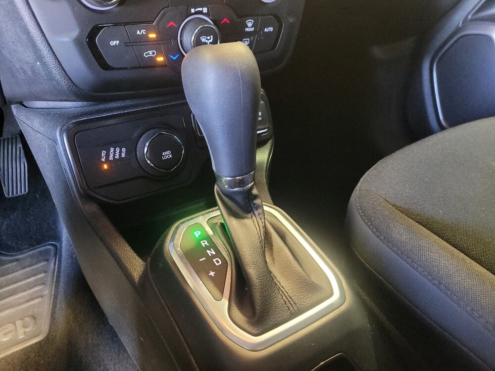 2023 Jeep Renegade in Glendale, AZ 85301 - 18137866 26