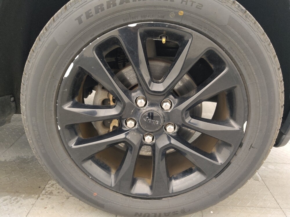 2017 Jeep Grand Cherokee in Macon, GA 31210 - 18137868 31