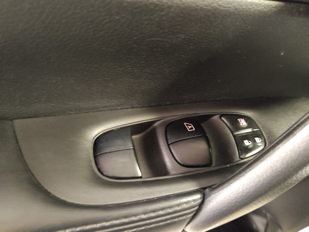 2020 Nissan Rogue Sport in Tampa, FL 33612 - 18137874 27