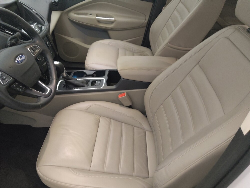 2017 Ford Escape in Tampa, FL 33619 - 18137875 17