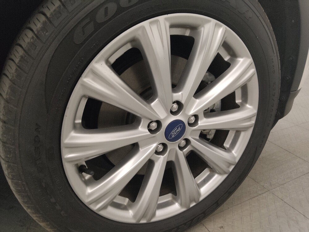 2017 Ford Escape in Tampa, FL 33619 - 18137875 31