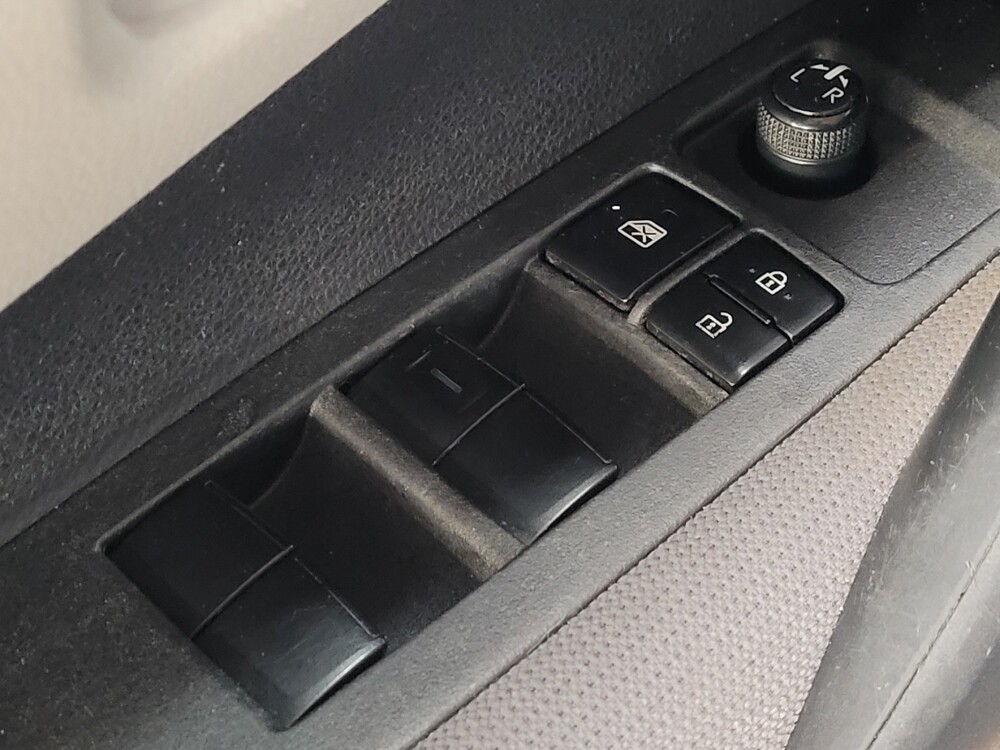 2021 Toyota Corolla in Lauderdale Lakes, FL 33313 - 18137888 27