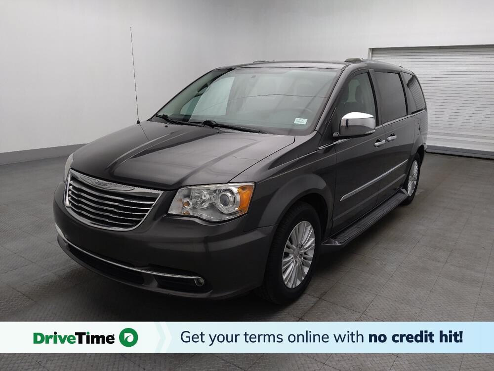 2015 Chrysler Town & Country in Gainesville, FL 32609 - 18137892