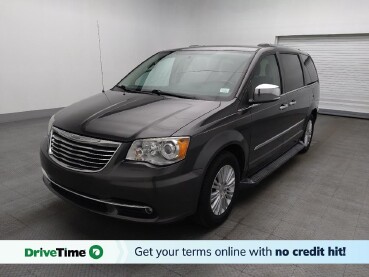 2015 Chrysler Town & Country in Gainesville, FL 32609