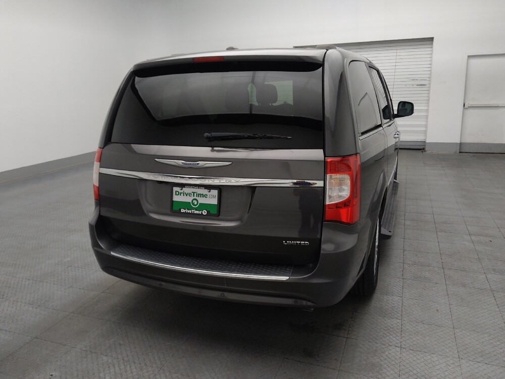 2015 Chrysler Town & Country in Gainesville, FL 32609 - 18137892 7