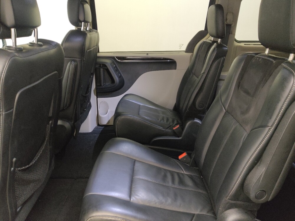 2015 Chrysler Town & Country in Gainesville, FL 32609 - 18137892 18