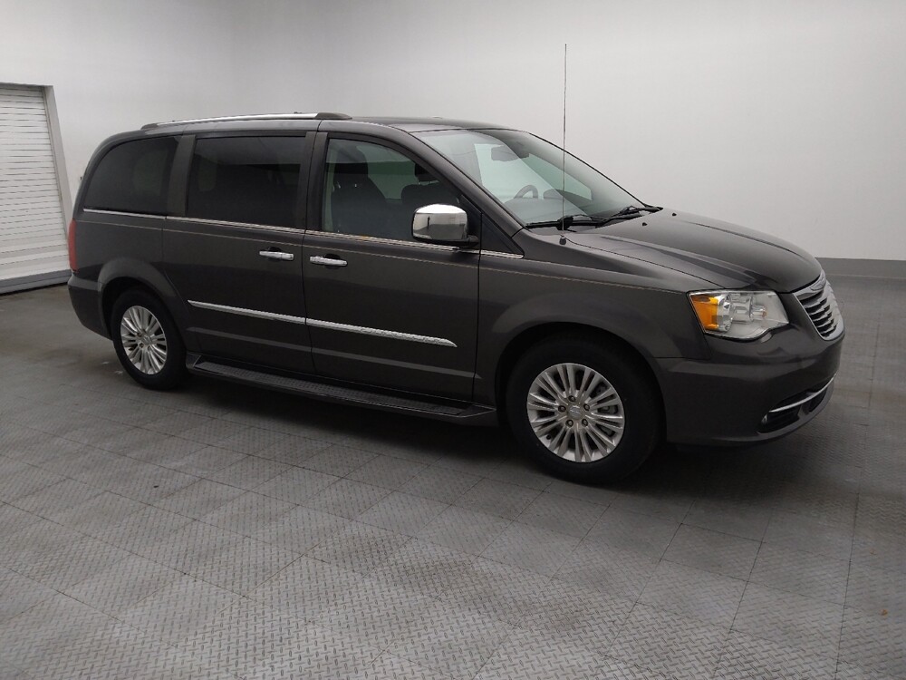 2015 Chrysler Town & Country in Gainesville, FL 32609 - 18137892 11