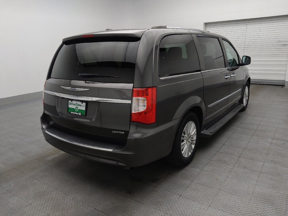 2015 Chrysler Town & Country in Gainesville, FL 32609 - 18137892 9