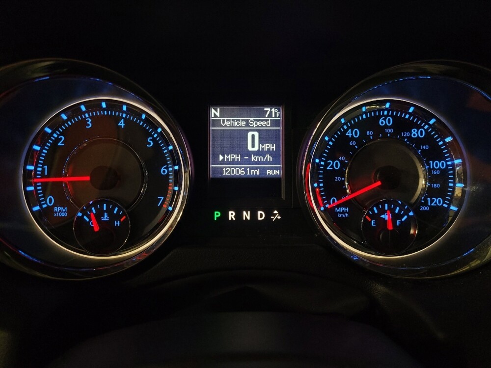 2015 Chrysler Town & Country in Gainesville, FL 32609 - 18137892 23