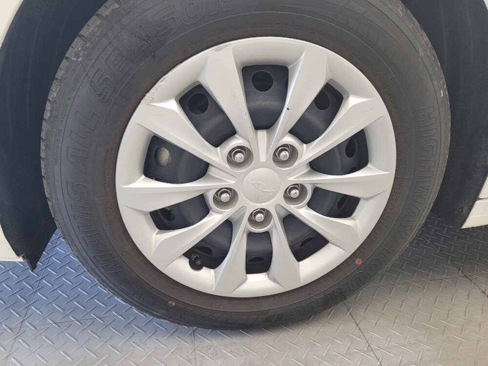 2023 Kia Forte in Charleston, SC 29414 - 18137921 31