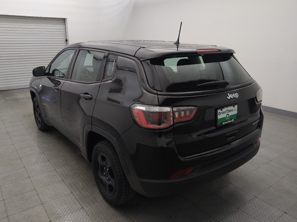 2018 Jeep Compass in Houston, TX 77034 - 18137952 5