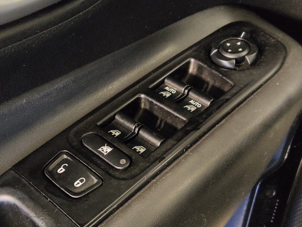2020 Jeep Renegade in Houston, TX 77034 - 18137955 27