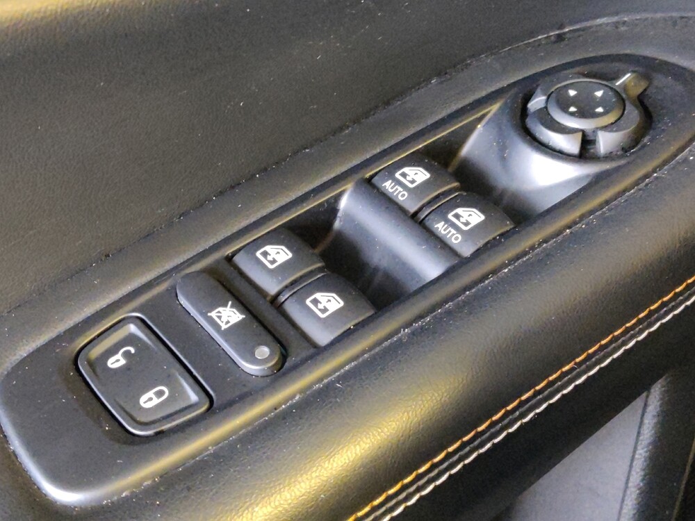 2018 Jeep Compass in Houston, TX 77034 - 18137956 27
