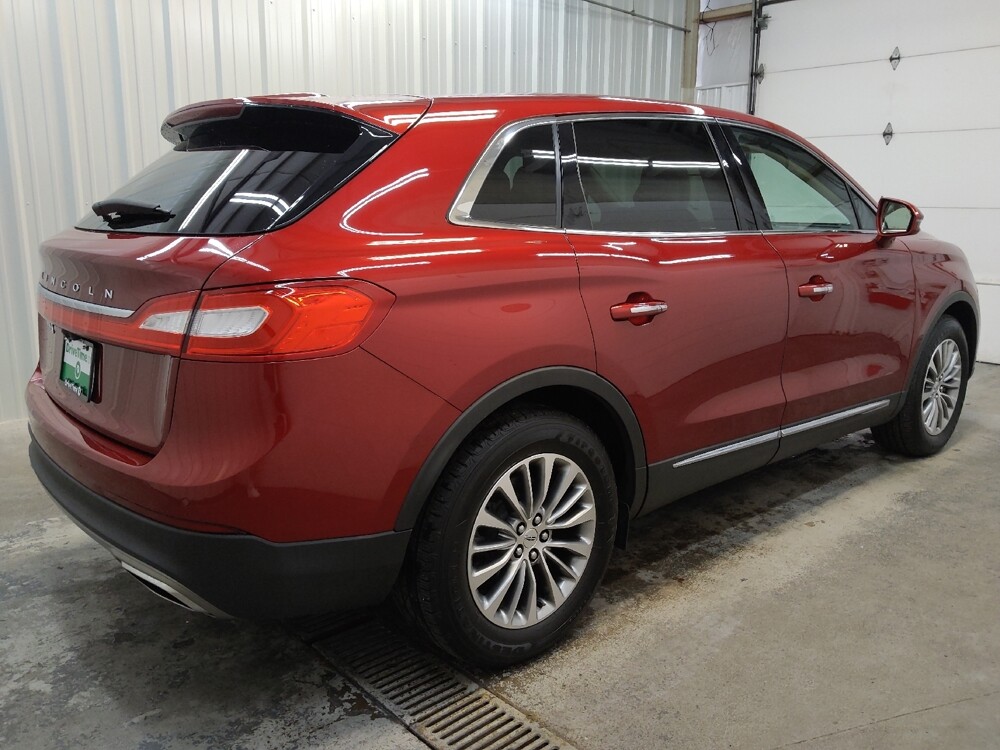 2016 Lincoln MKX in Fairfield, OH 45014 - 18137969 10