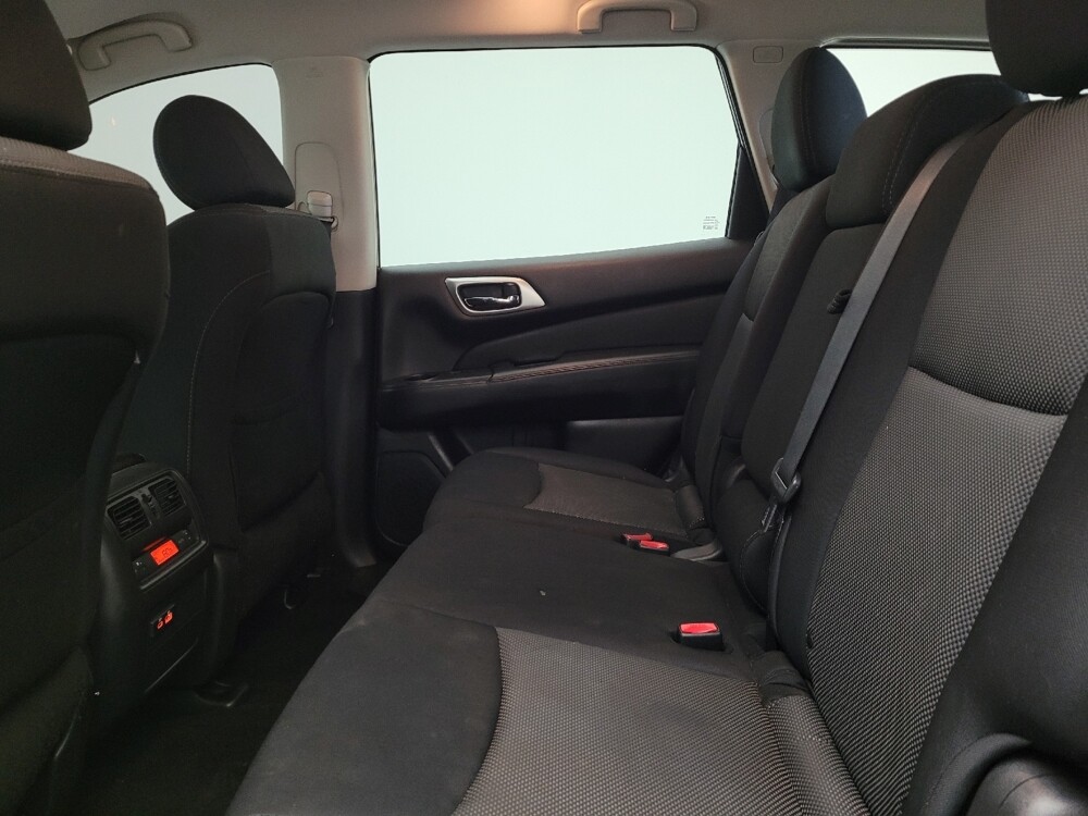 2019 Nissan Pathfinder in Cincinnati, OH 45255 - 18137974 18