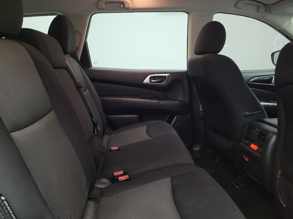 2019 Nissan Pathfinder in Cincinnati, OH 45255 - 18137974 19