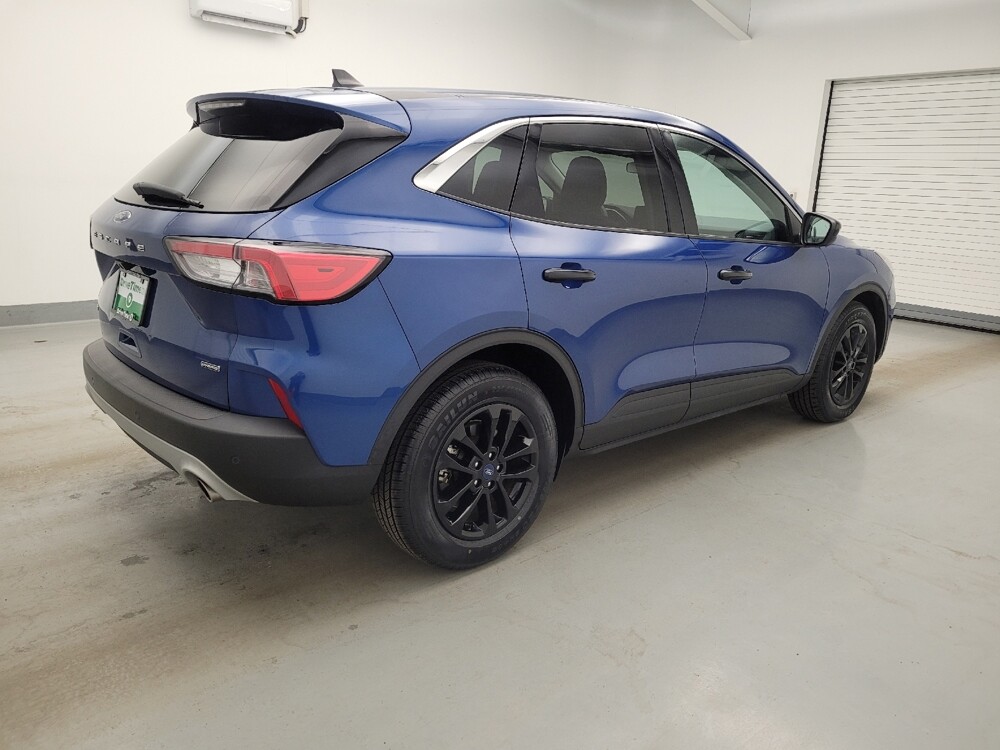 2022 Ford Escape in Fairfield, OH 45014 - 18137977 10