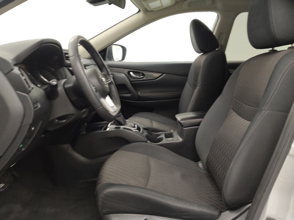 2019 Nissan Rogue in St. Louis, MO 63136 - 18137983 17