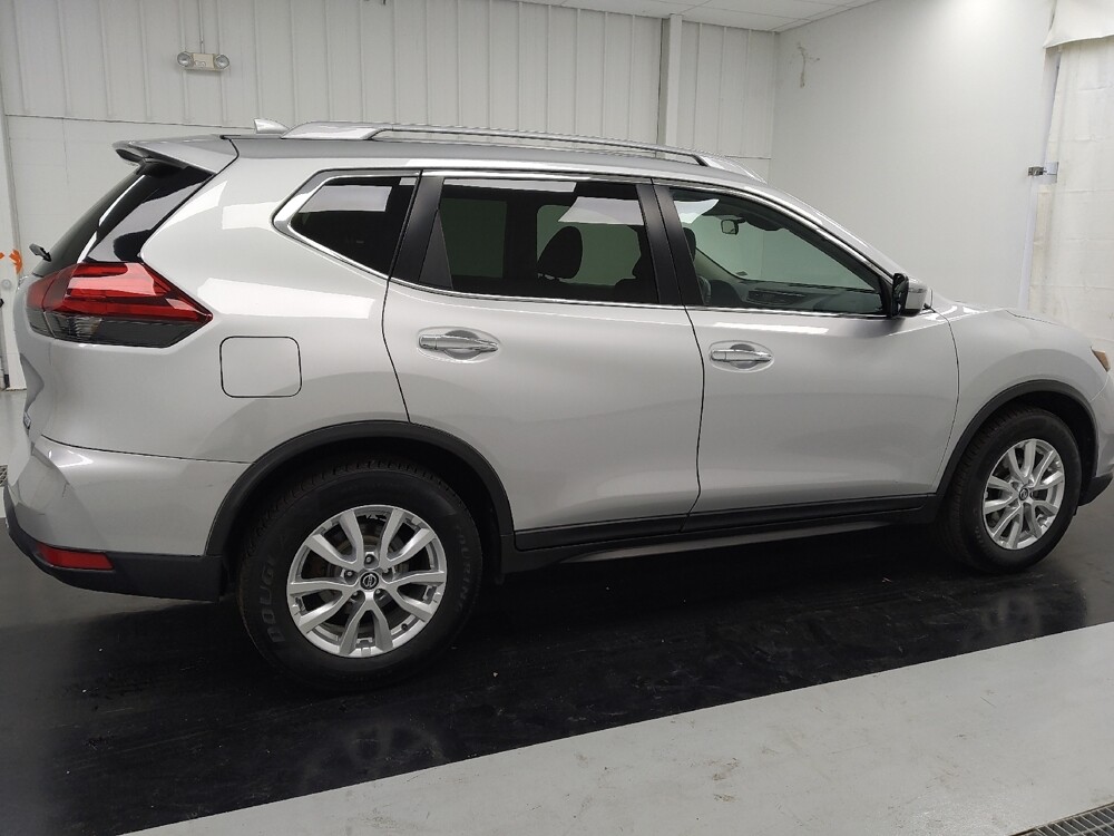 2019 Nissan Rogue in St. Louis, MO 63136 - 18137983 10