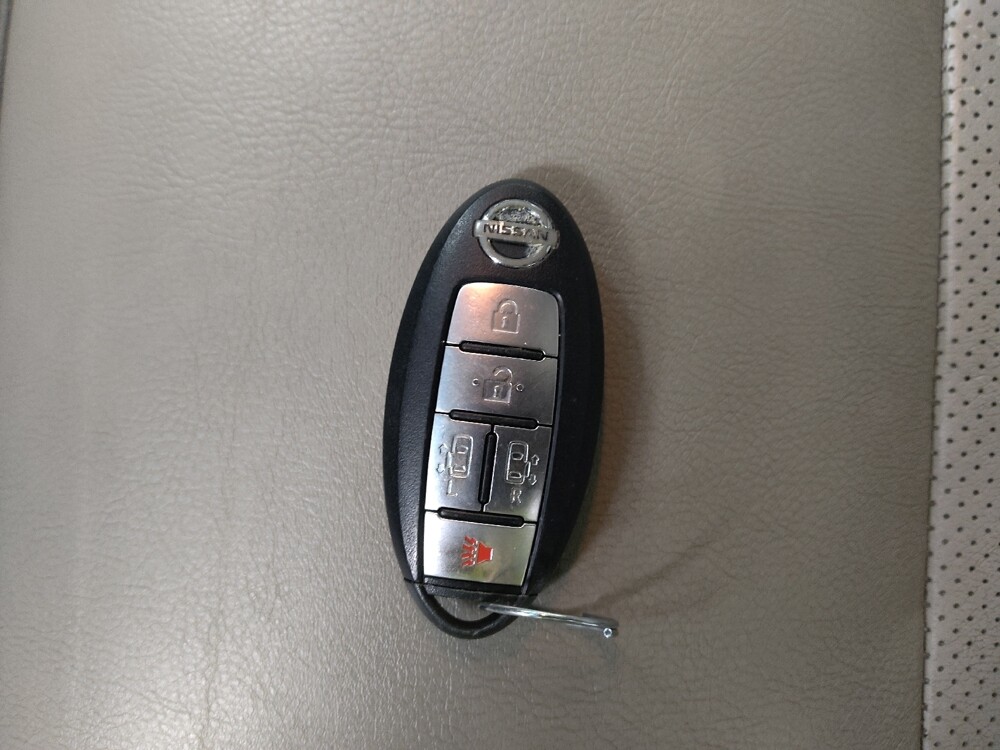 2015 Nissan Quest in St. Louis, MO 63136 - 18137985 32