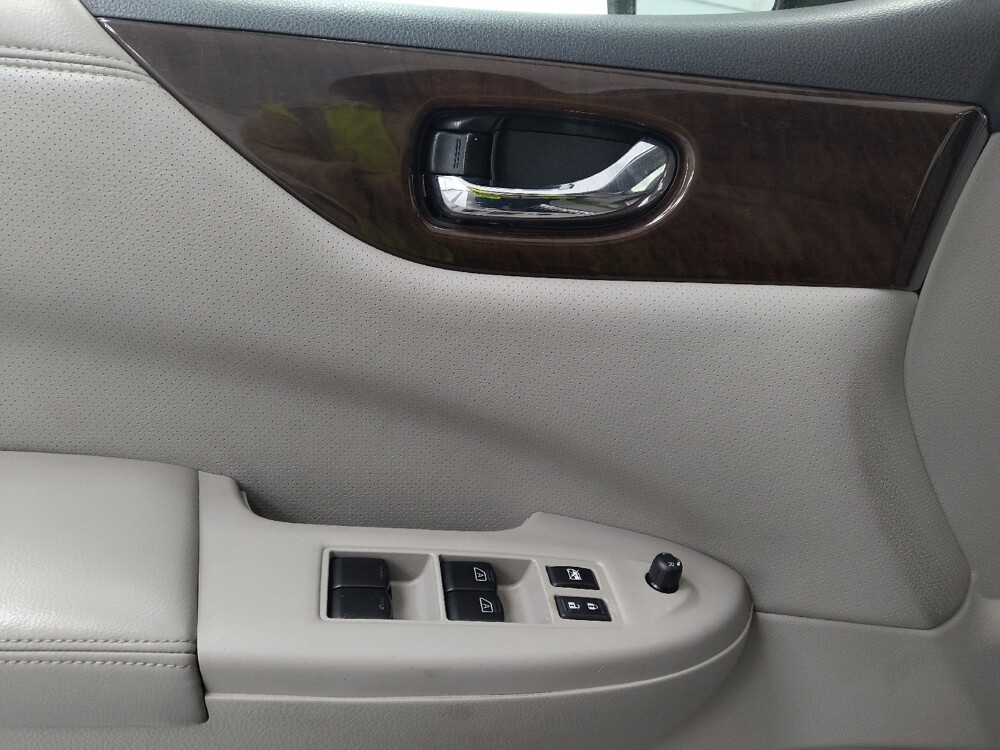 2015 Nissan Quest in St. Louis, MO 63136 - 18137985 27