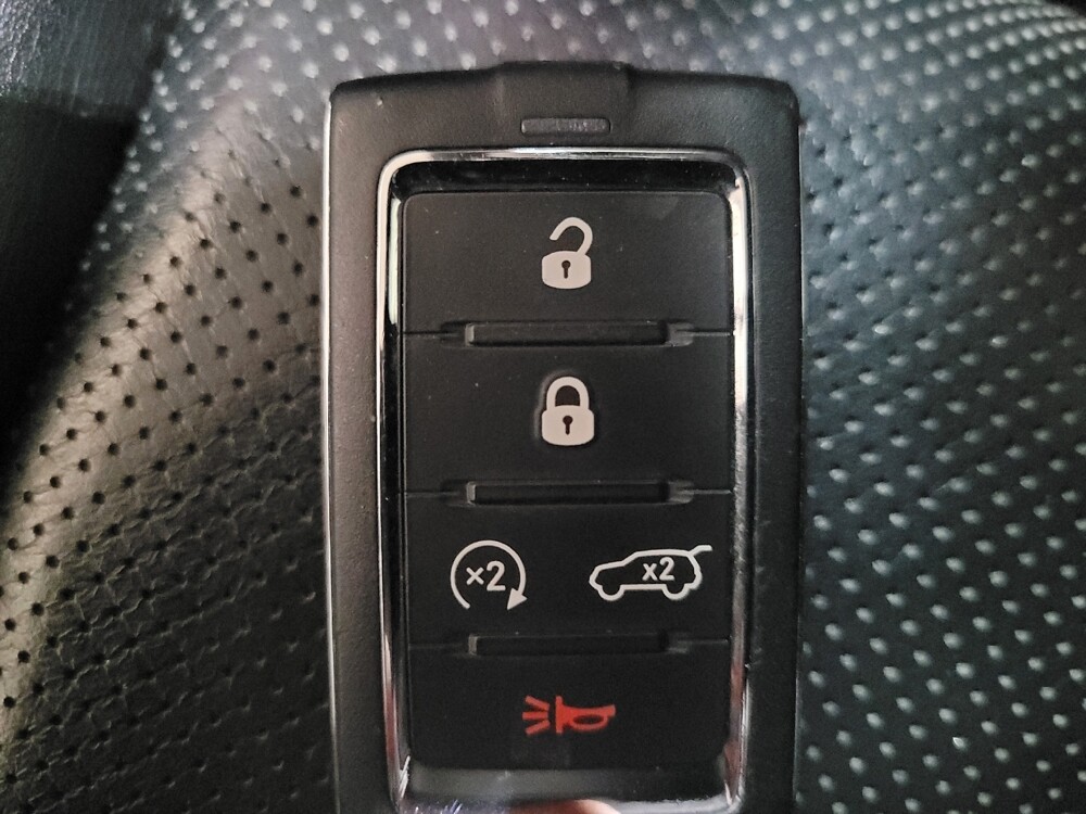 2021 Jeep Grand Cherokee L in New Castle, DE 19720 - 18137992 32