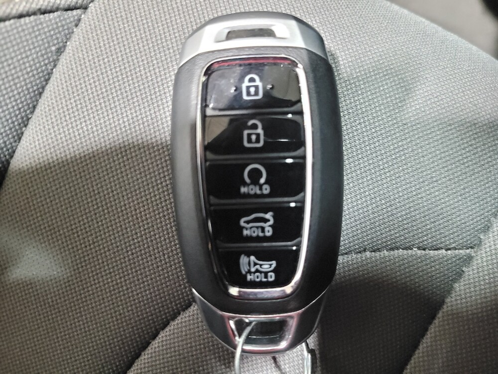 2023 Hyundai Elantra in New Castle, DE 19720 - 18137997 32