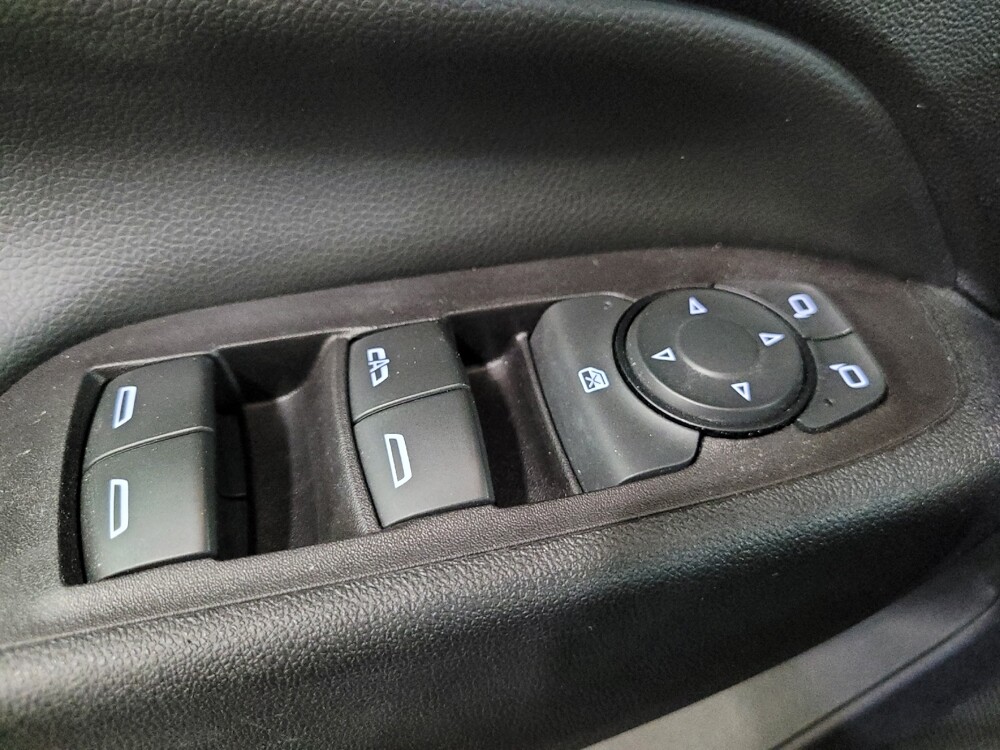 2020 Chevrolet Equinox in Woodbridge, VA 22191 - 18138001 27