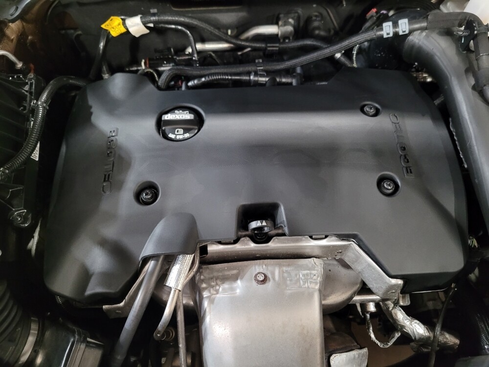 2020 Chevrolet Equinox in Woodbridge, VA 22191 - 18138001 30