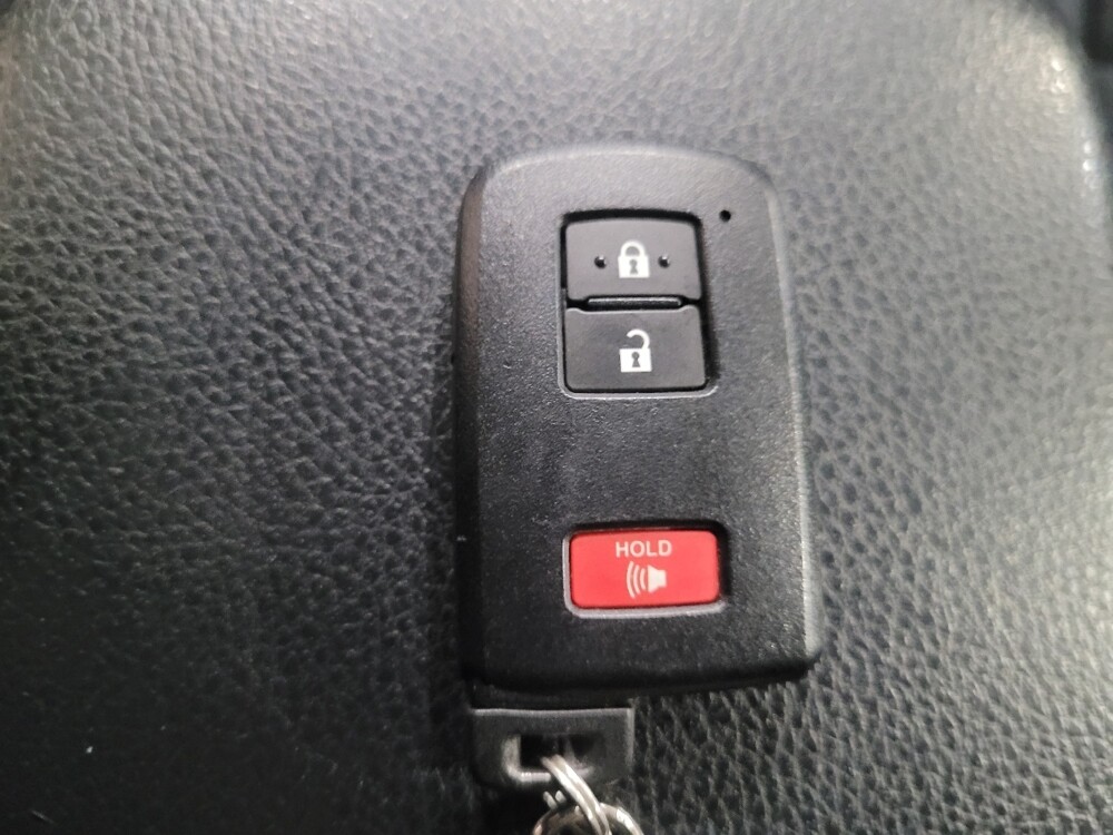 2018 Toyota RAV4 in Woodbridge, VA 22191 - 18138002 32