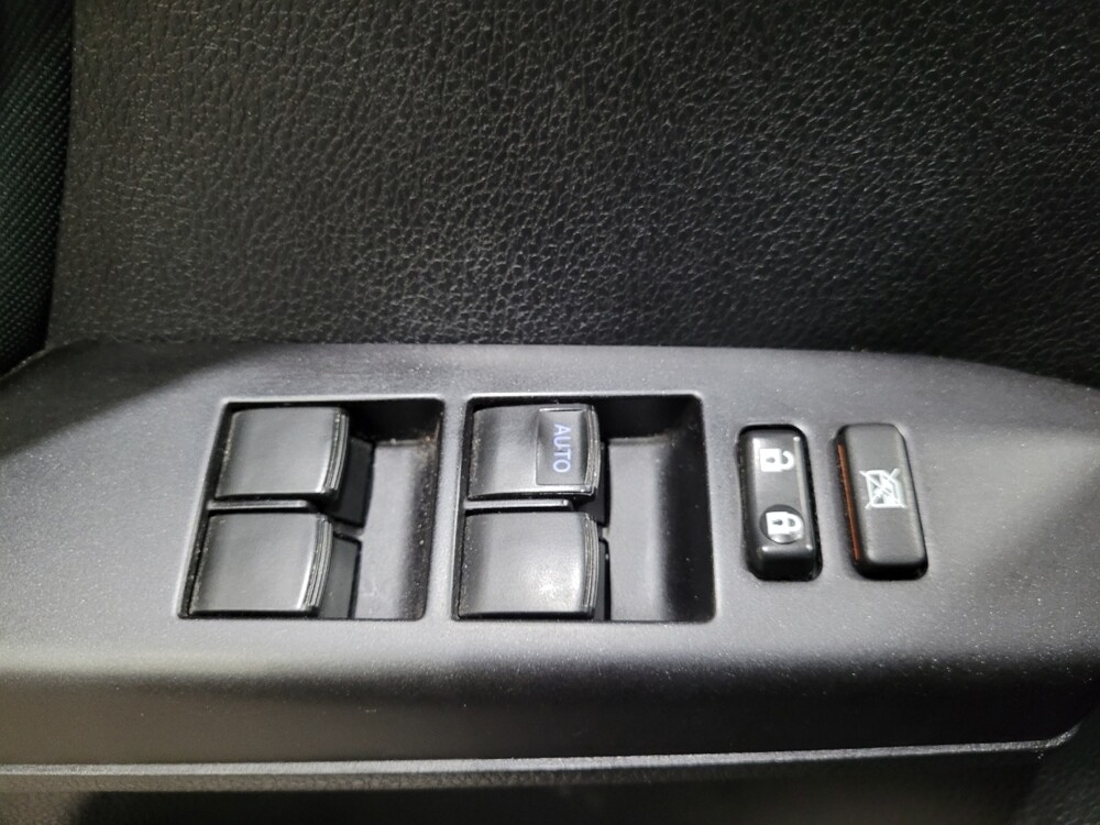 2018 Toyota RAV4 in Temple Hills, MD 20746 - 18138004 27